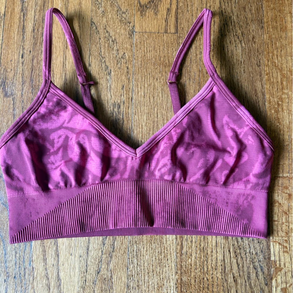 Lululemon Athletica Berry Sports Bra 6/8 - Picture 1 of 5